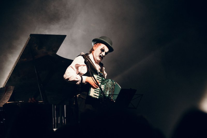 The Best of The Tiger Lillies – From the Circus to the Cemetery