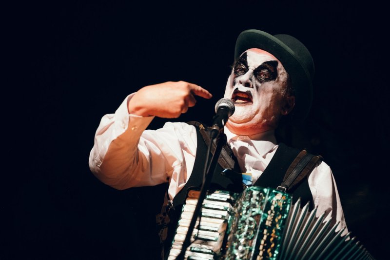 The Best of The Tiger Lillies – From the Circus to the Cemetery